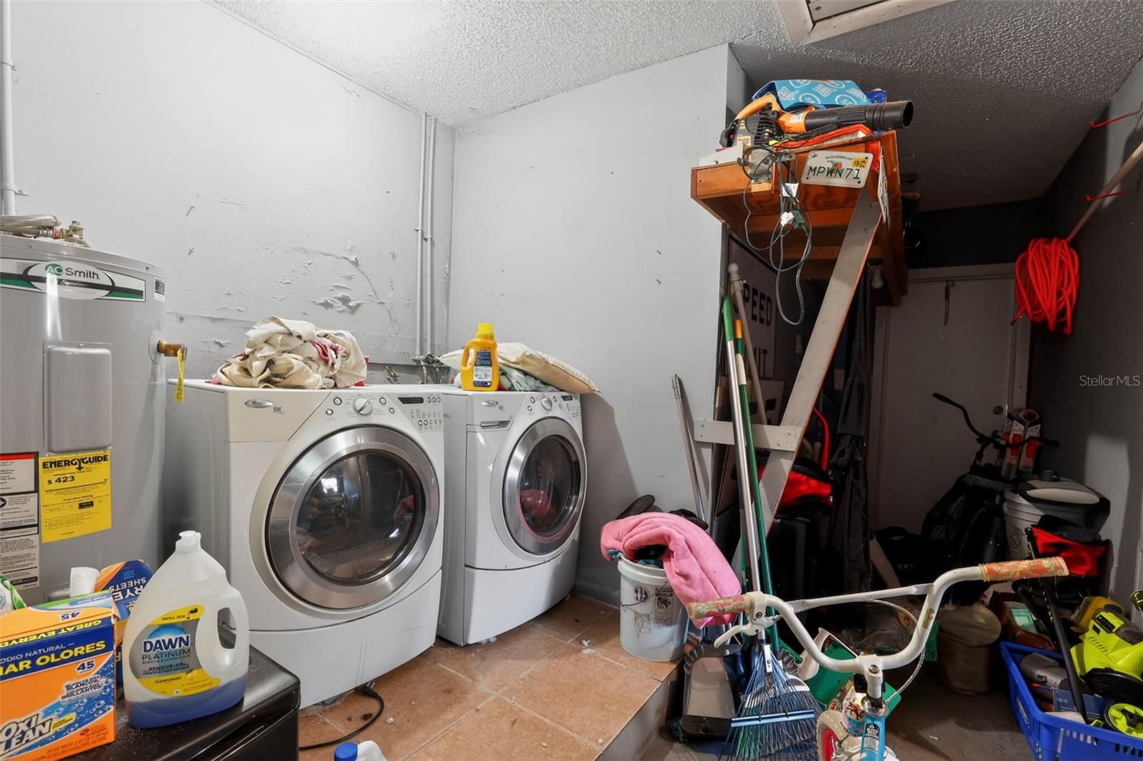 FOUR WINDS ESTATES UNIT 4 - Residential