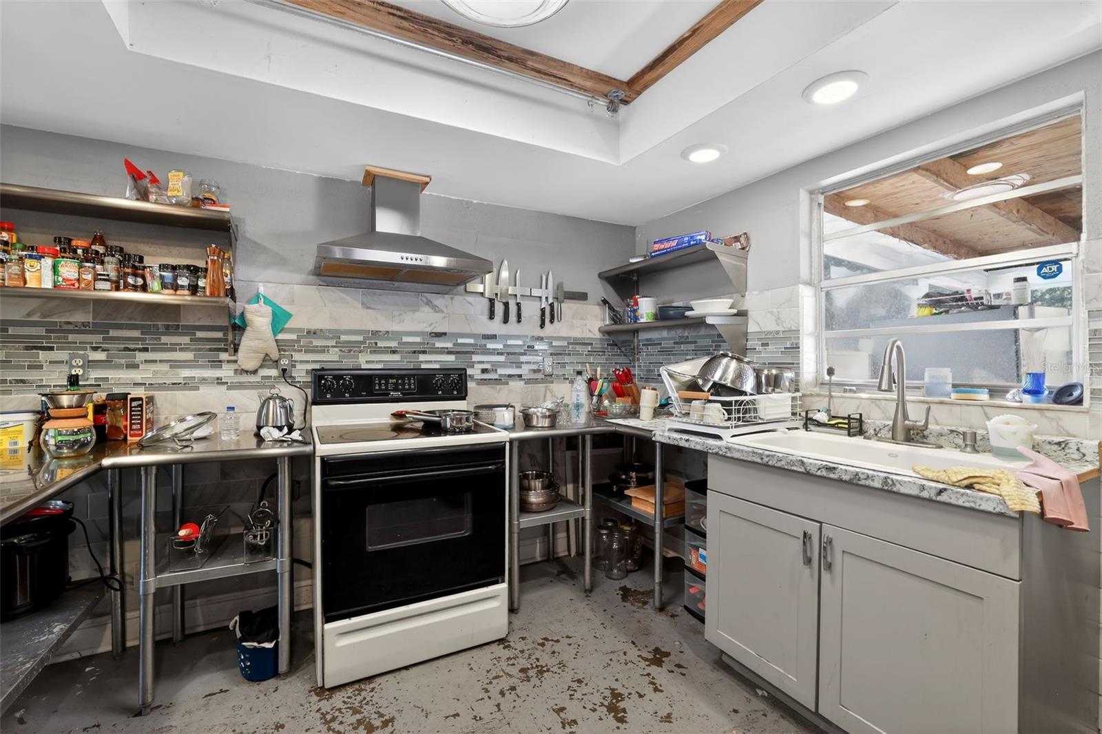 FOUR WINDS ESTATES UNIT 4 - Residential