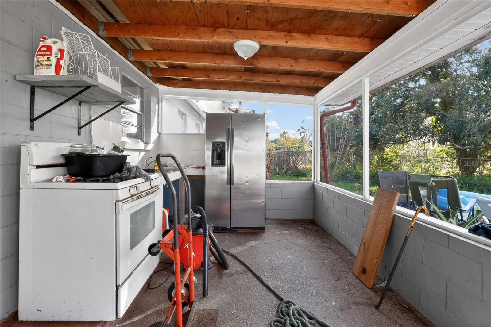 FOUR WINDS ESTATES UNIT 4 - Residential