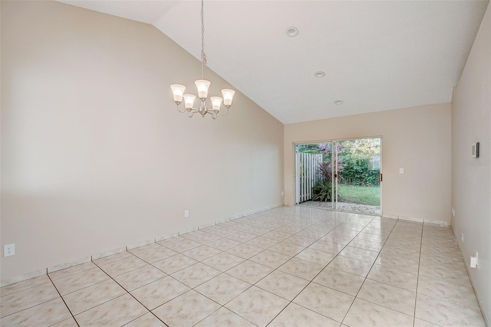 ISLAND COVE VILLAS PH 01 - Residential