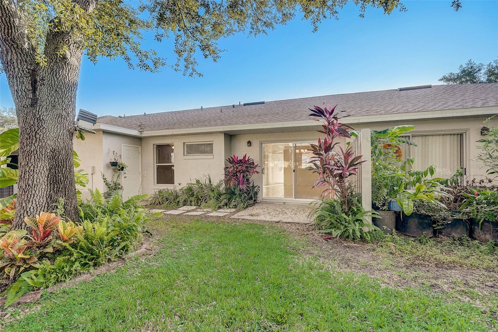 ISLAND COVE VILLAS PH 01 - Residential