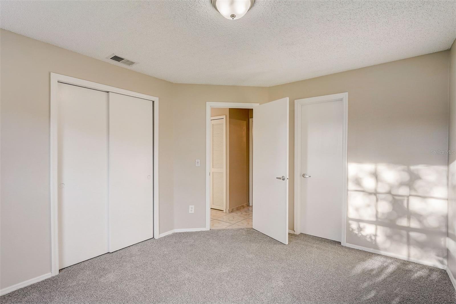 ISLAND COVE VILLAS PH 01 - Residential