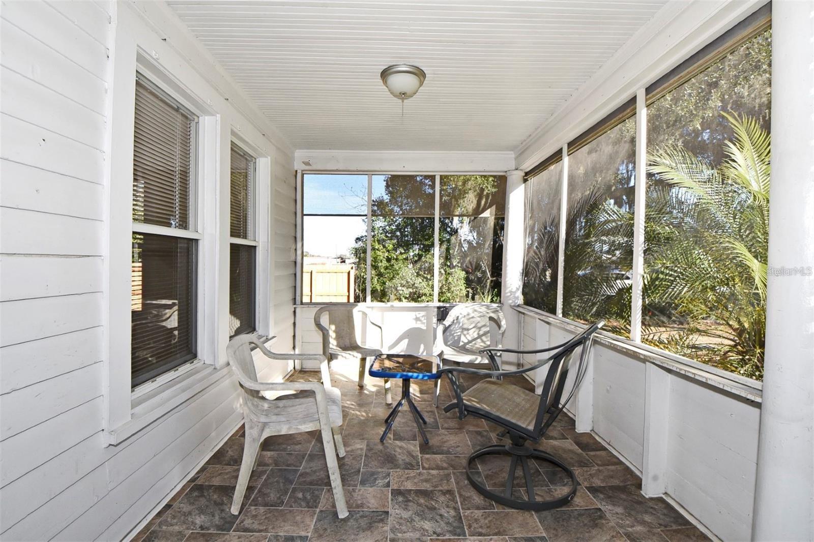 STETSON PLAZA - Residential Lease