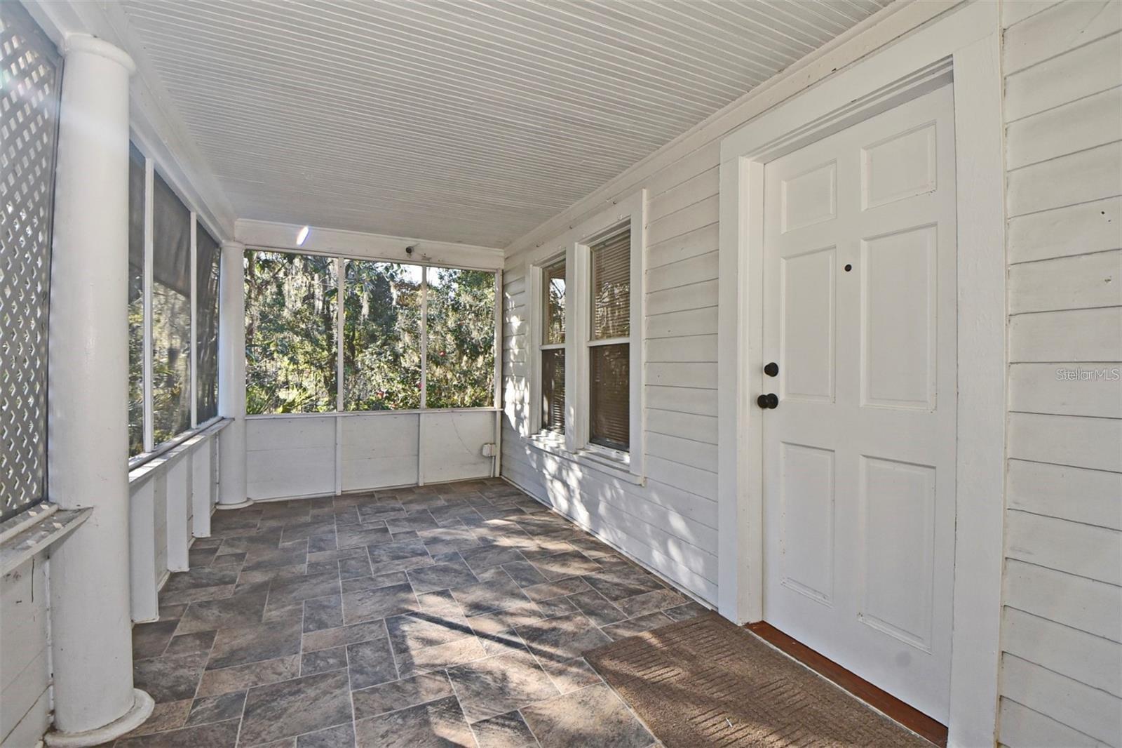 STETSON PLAZA - Residential Lease