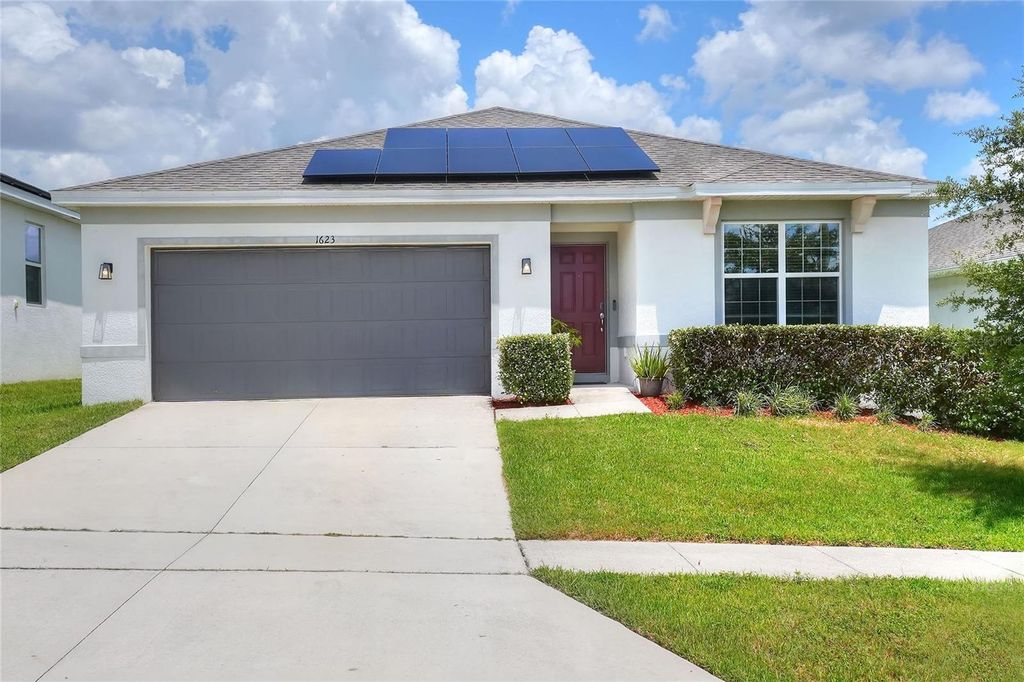 Photo of 1623 Aspen Avenue, Davenport, FL 33837 (MLS # L4956389)