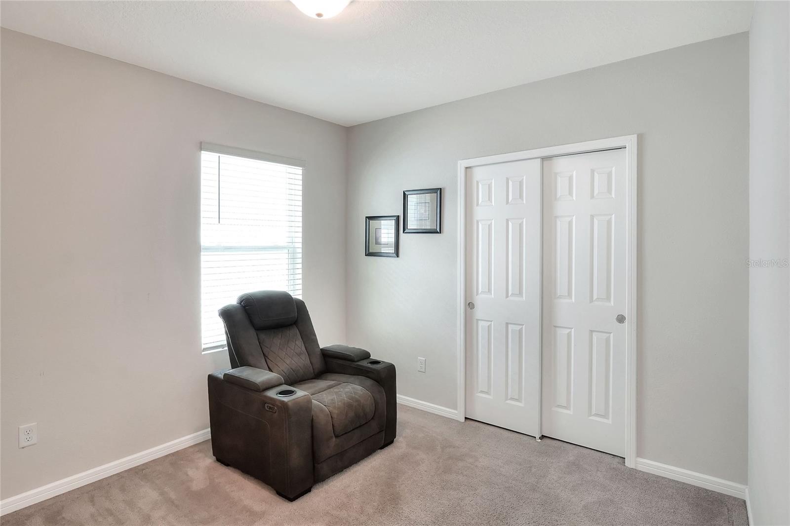 FOREST LAKE PH 1 - Residential Lease