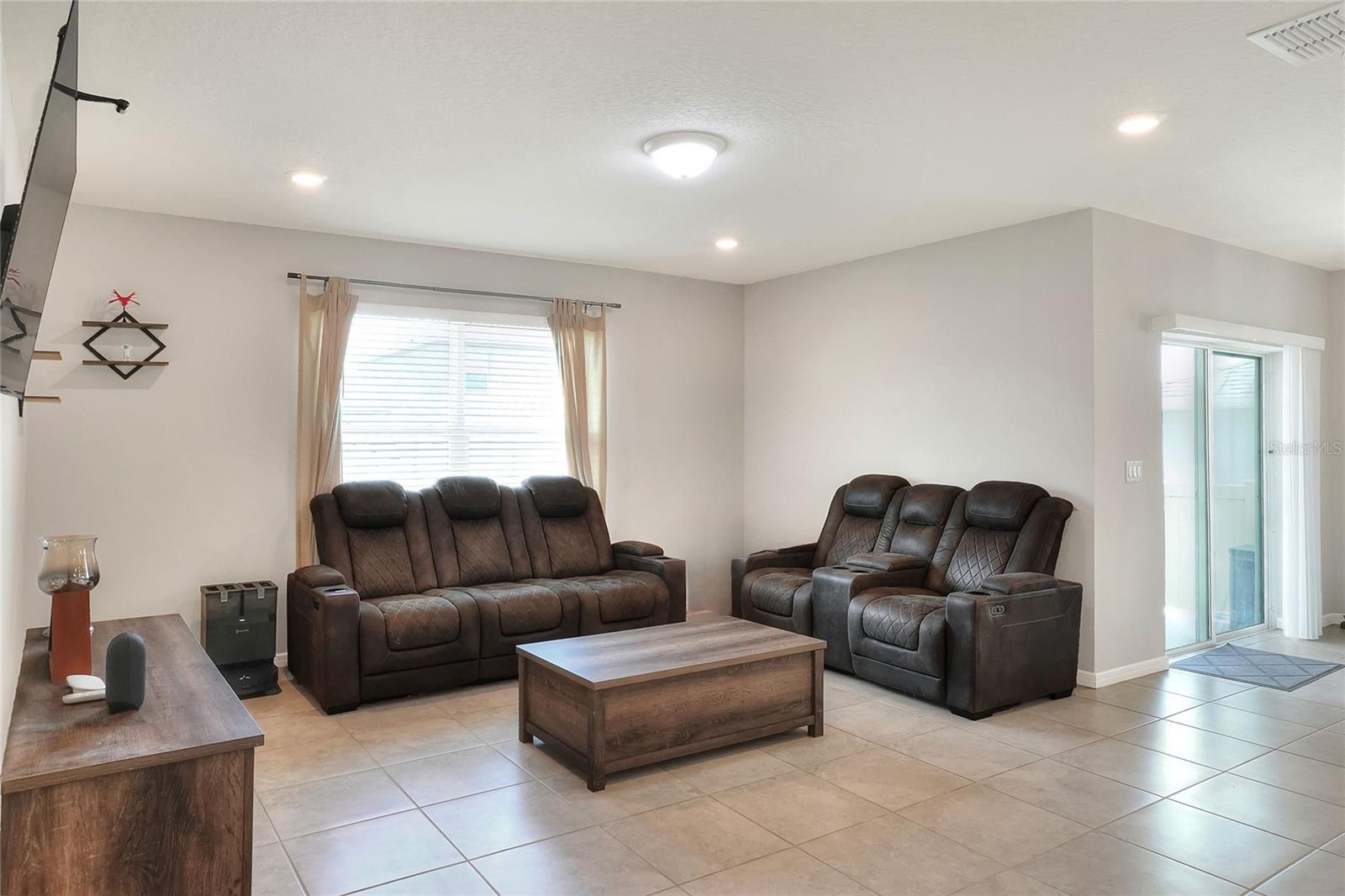 FOREST LAKE PH 1 - Residential Lease