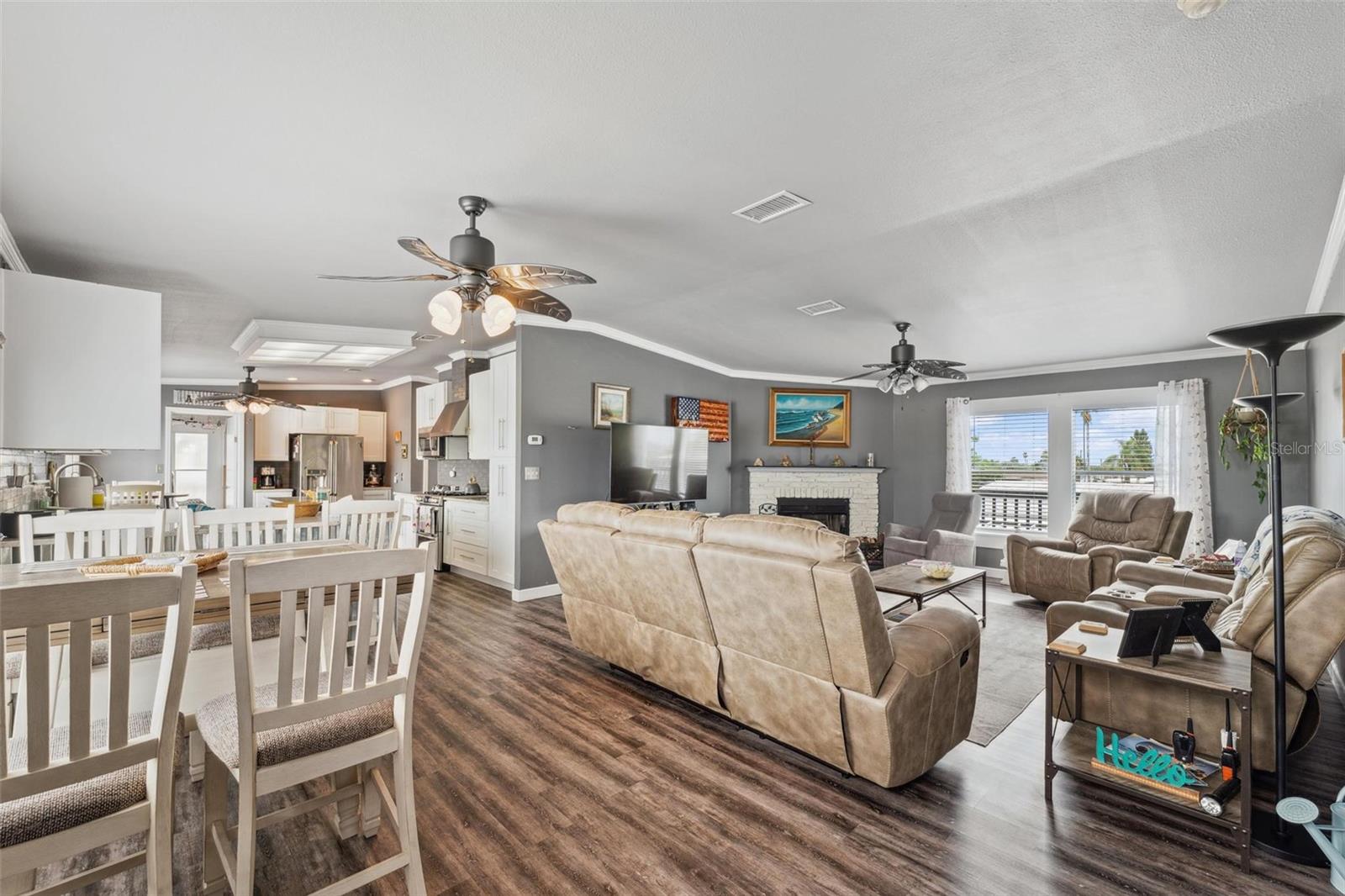 SIGNAL COVE - Residential