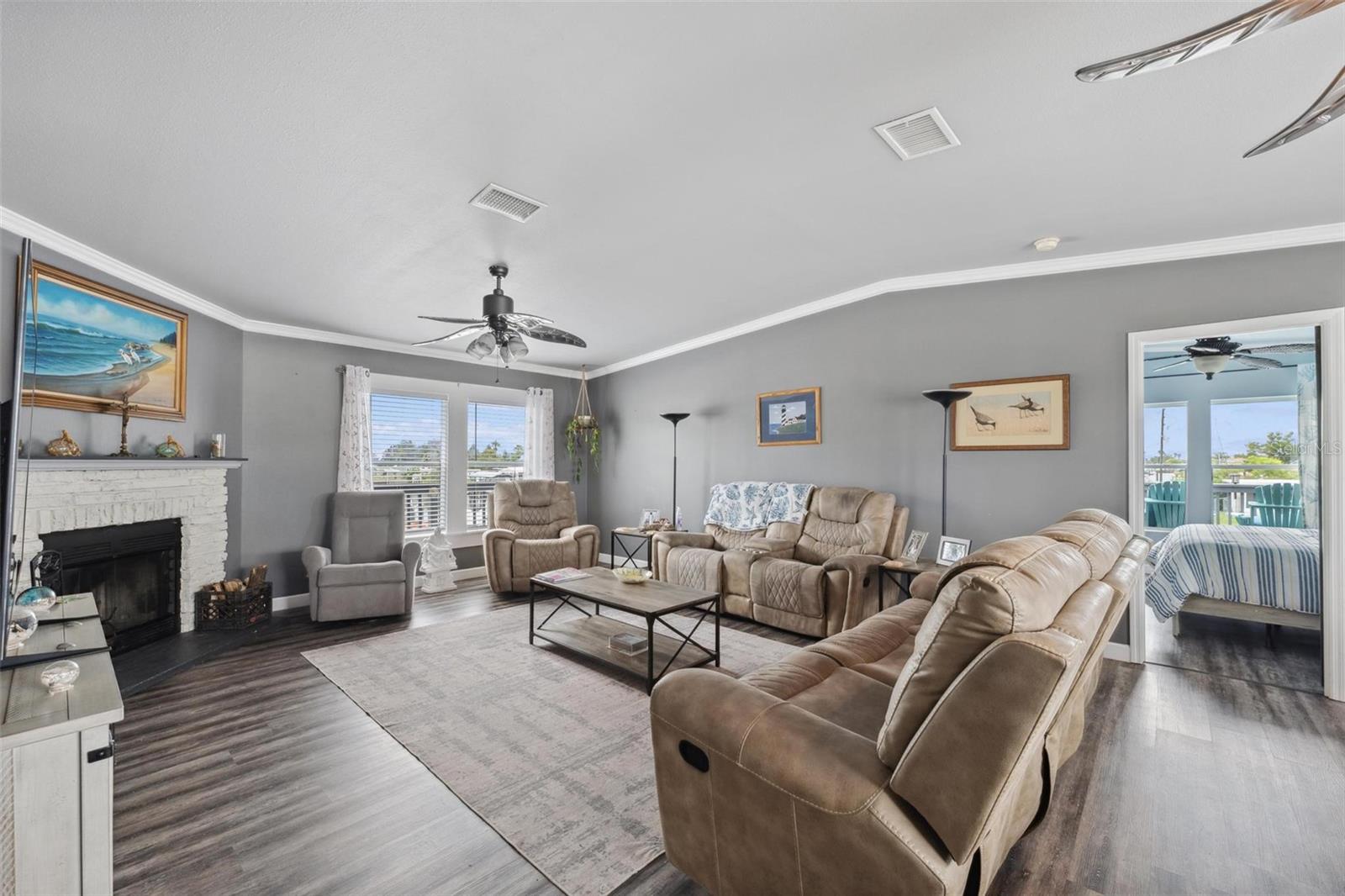 SIGNAL COVE - Residential