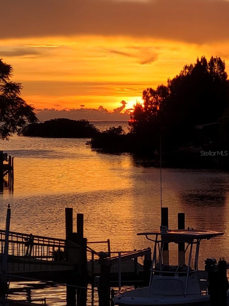 SIGNAL COVE - Residential