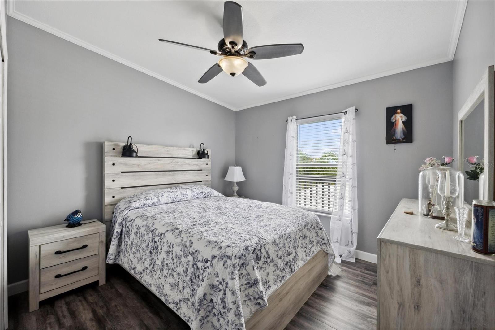 SIGNAL COVE - Residential