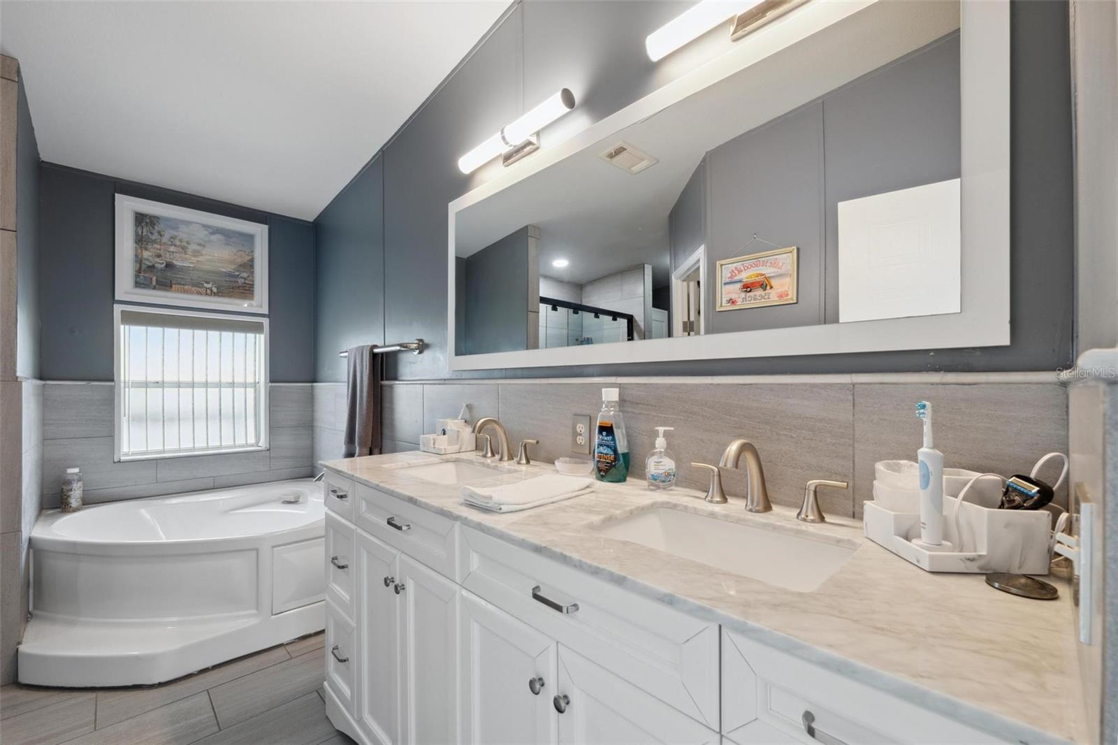 SIGNAL COVE - Residential