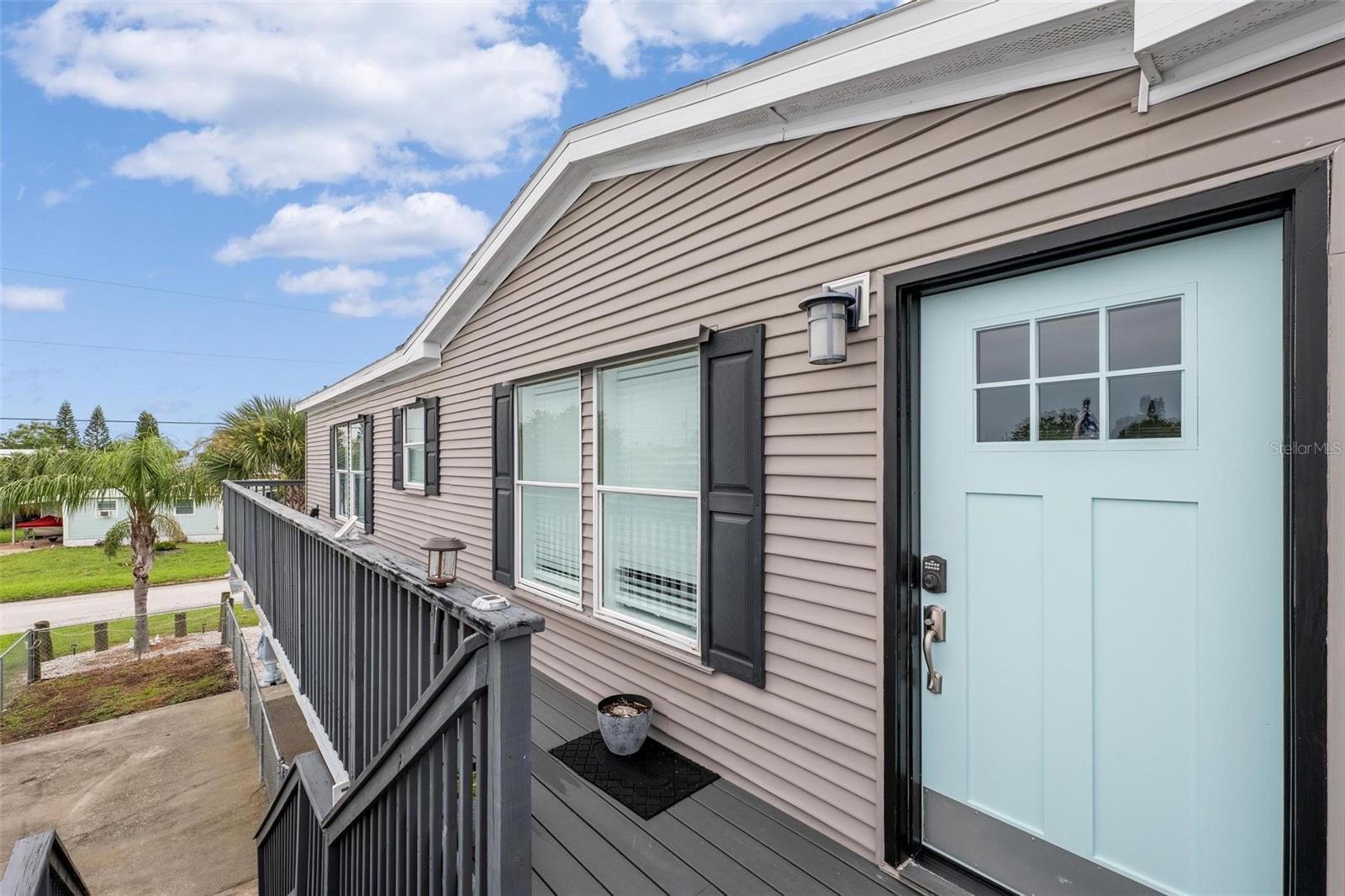 SIGNAL COVE - Residential