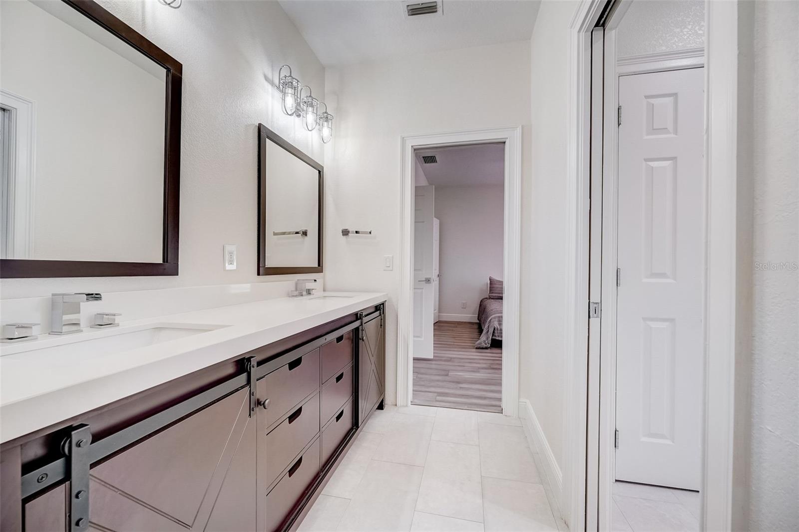 KEENES POINTE - Residential