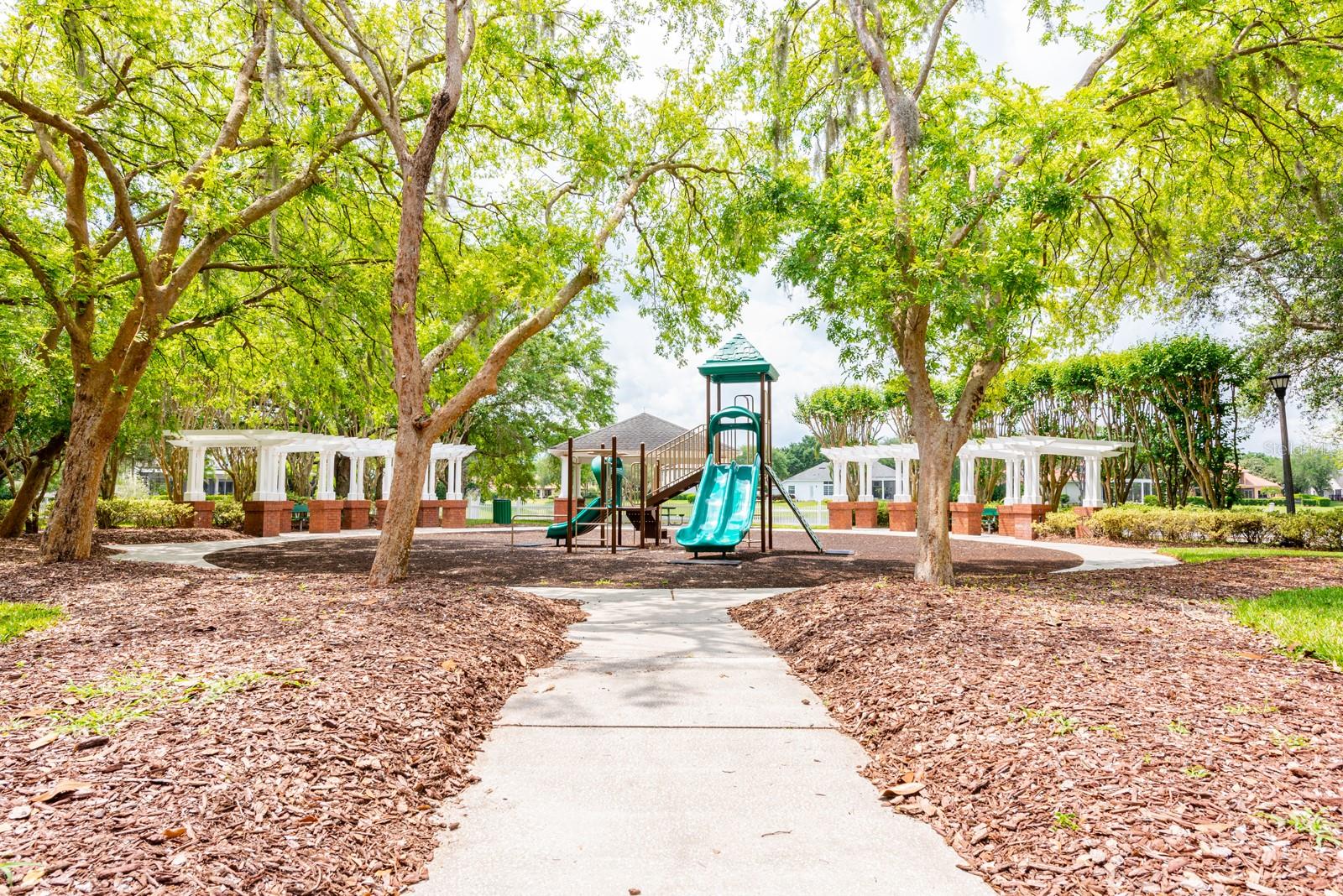 KEENES POINTE - Residential