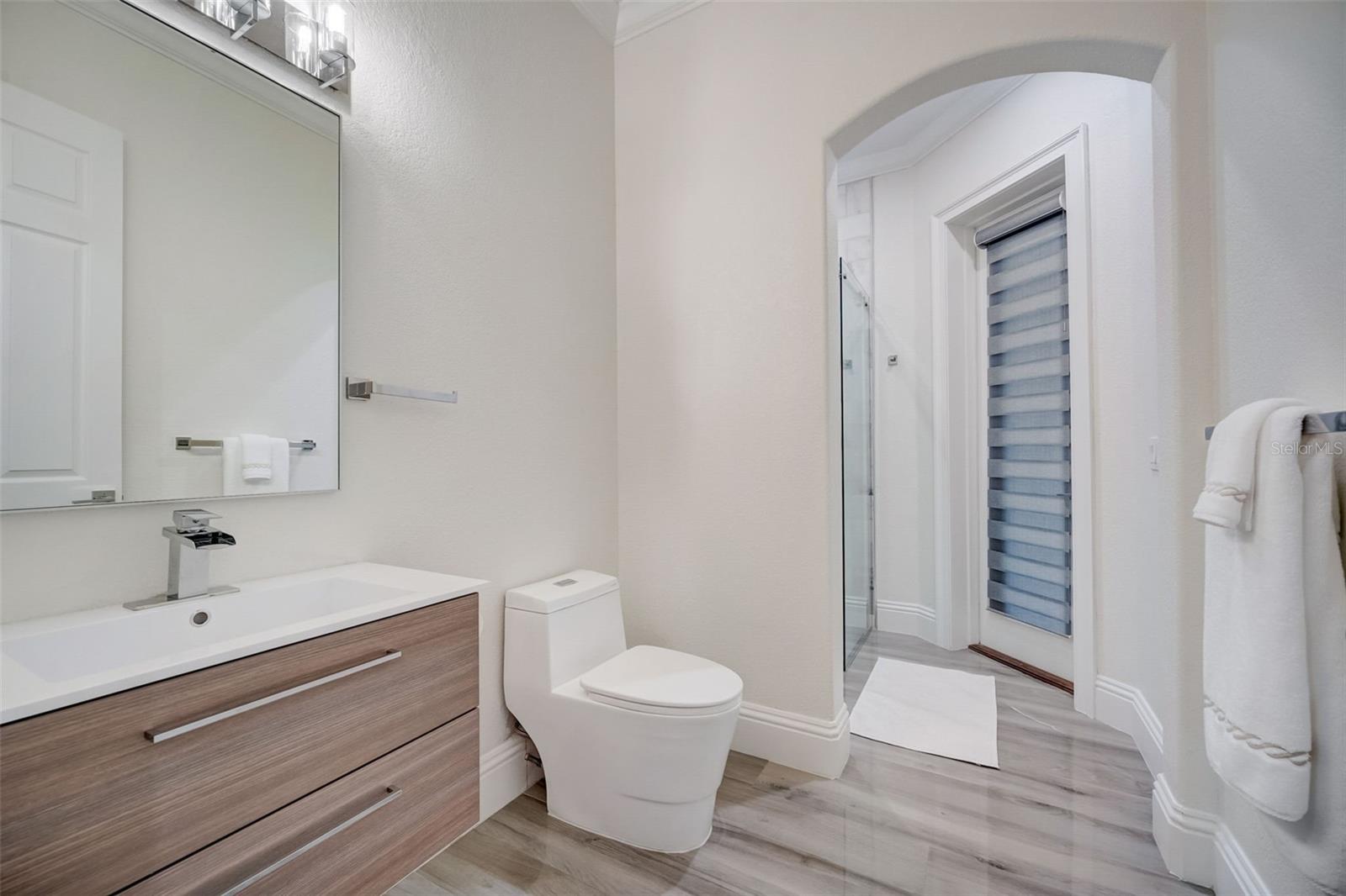 KEENES POINTE - Residential