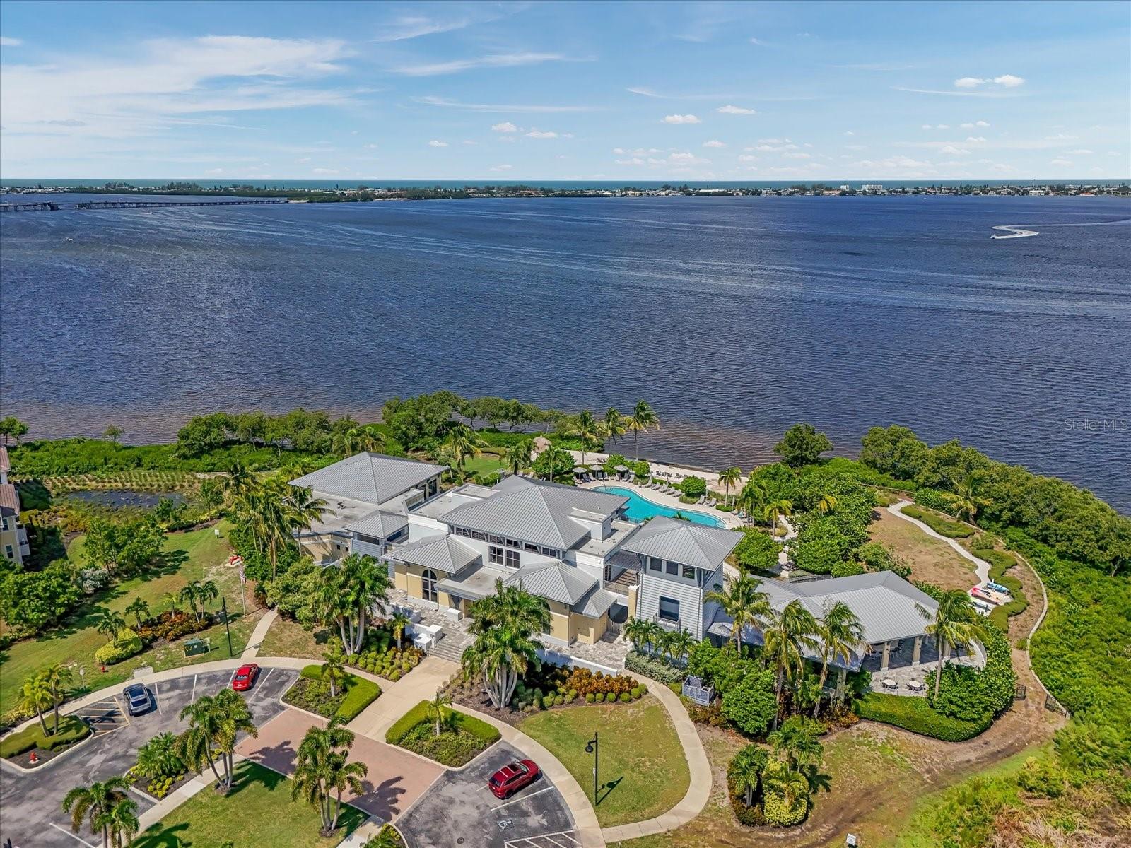 HARBOR SOUND - Residential