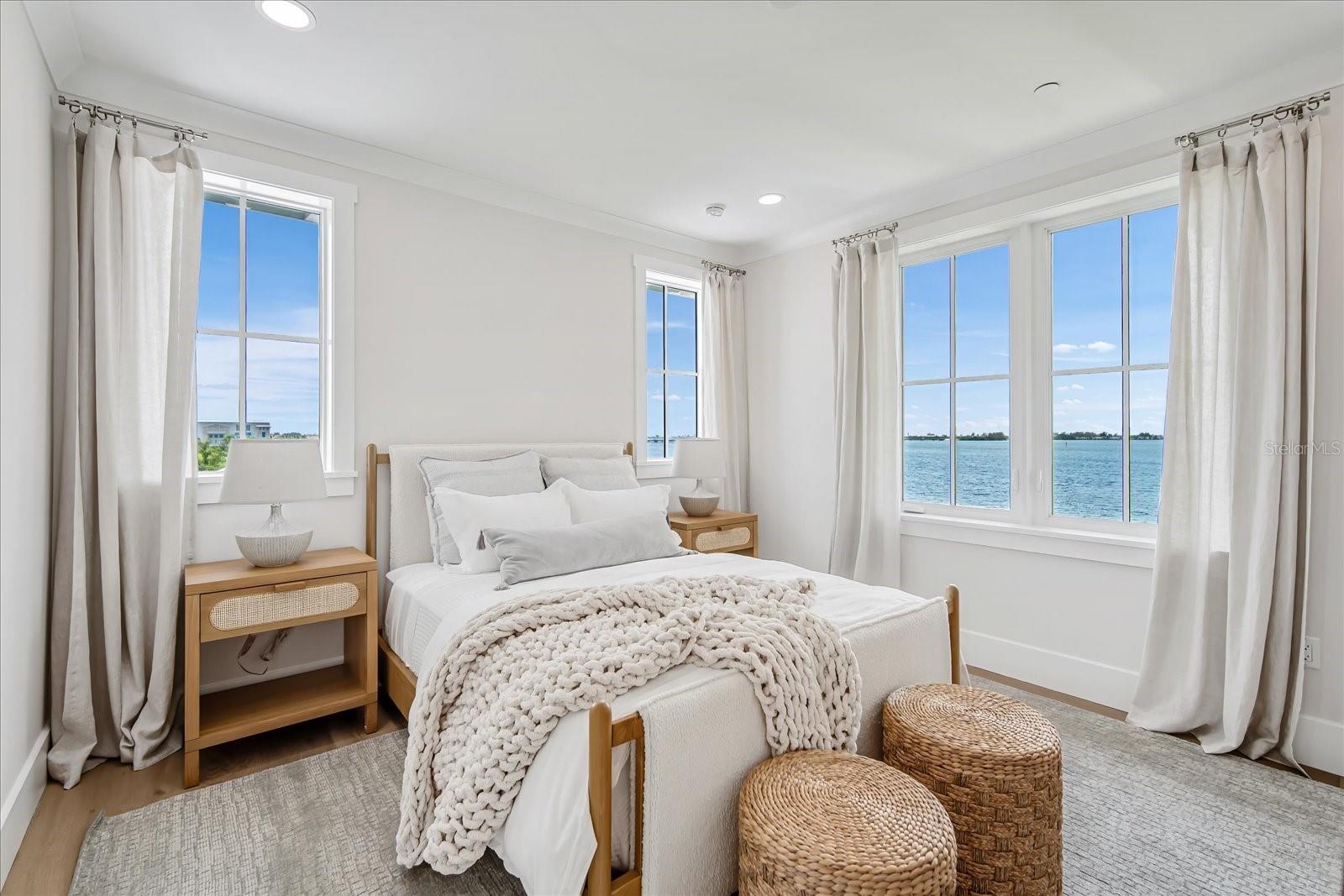 HARBOR SOUND - Residential