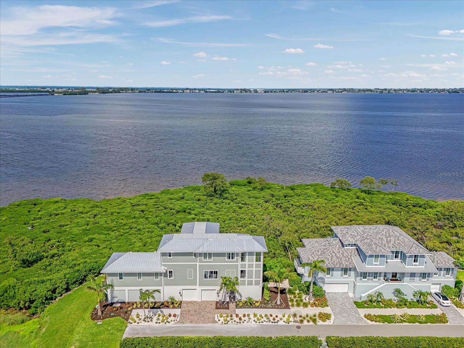 HARBOR SOUND - Residential