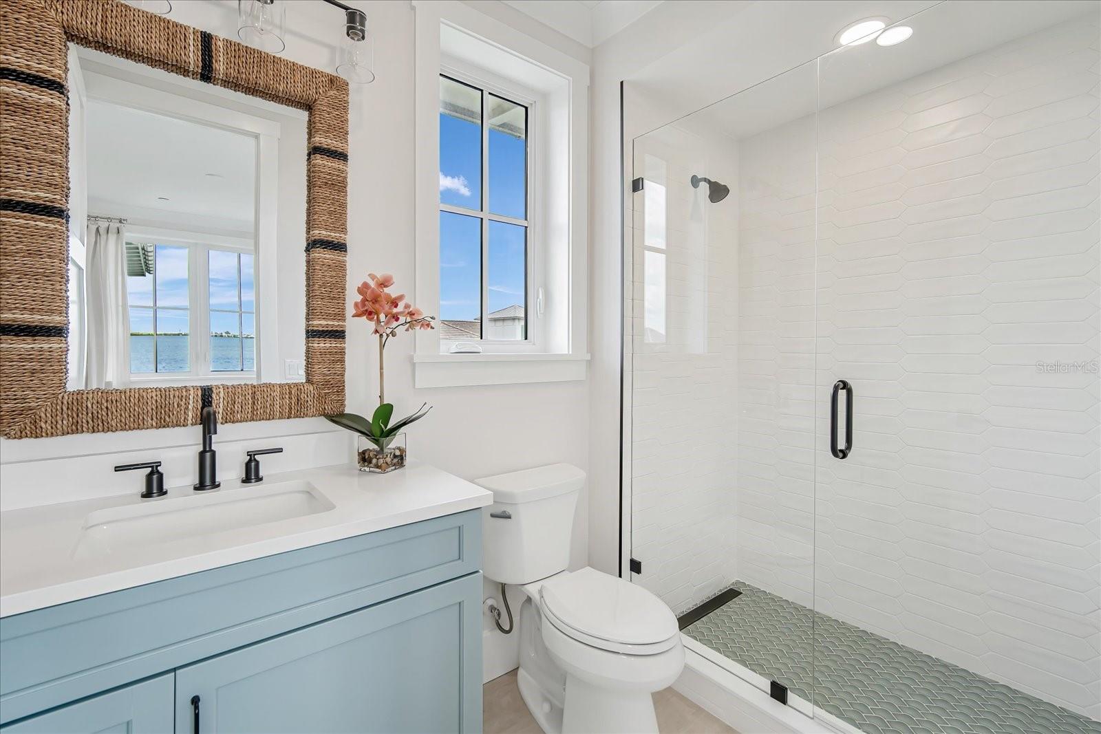 HARBOR SOUND - Residential