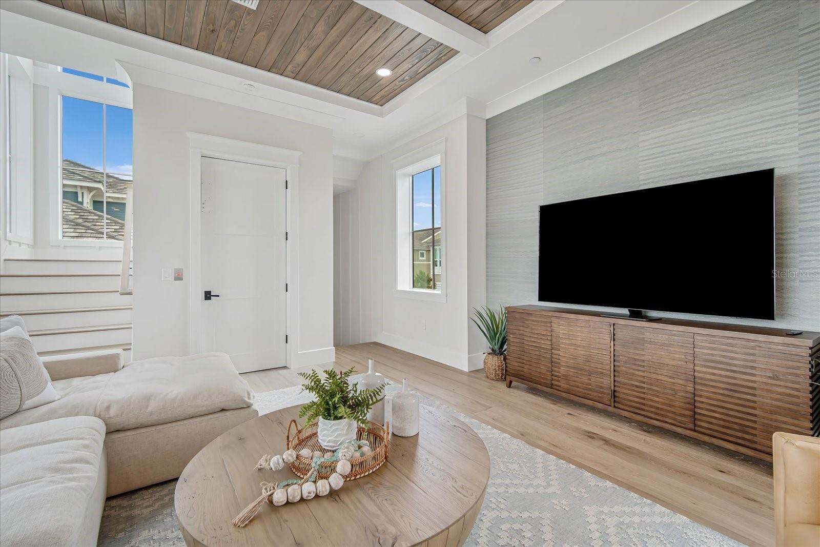 HARBOR SOUND - Residential