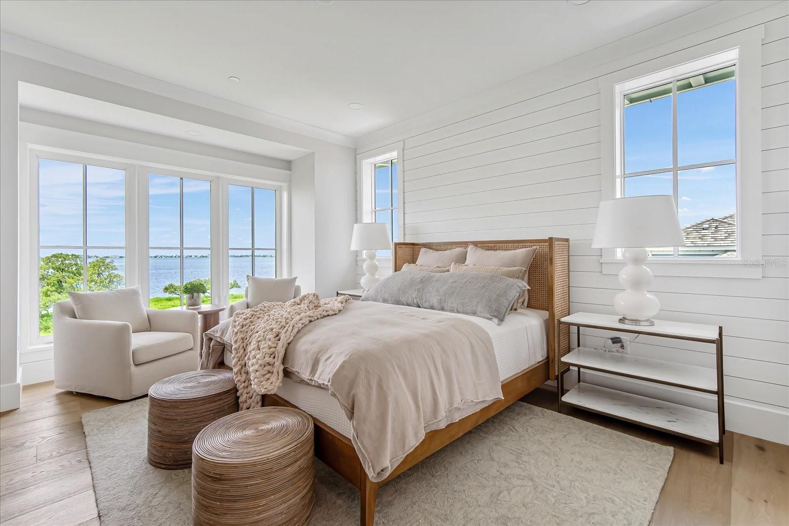 HARBOR SOUND - Residential