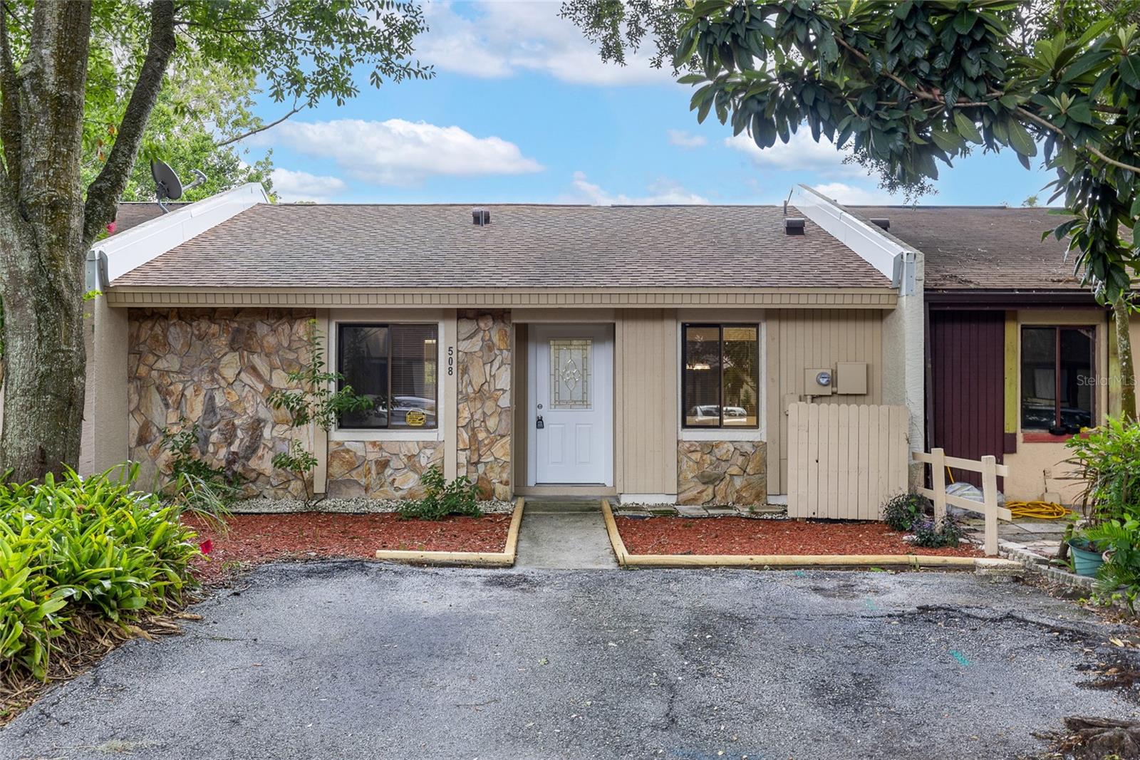 Welcome to this beautifully maintained 2-bedroom, 2-bath townhome located in the heart of Altamonte Springs! Nestled in a prime location near the Altamonte Mall, mini golf, and a variety of popular restaurants, this home offers both comfort and convenience. Situated in the highly sought-after Seminole County School District, it’s perfect for homeowners or investors alike. Key upgrades include a new roof (2021), new A/C unit (2021) with a transferable 1-year warranty, and fresh interior paint completed in 2024. Don’t miss your opportunity to own a move-in-ready property in one of Central Florida’s most desirable communities!