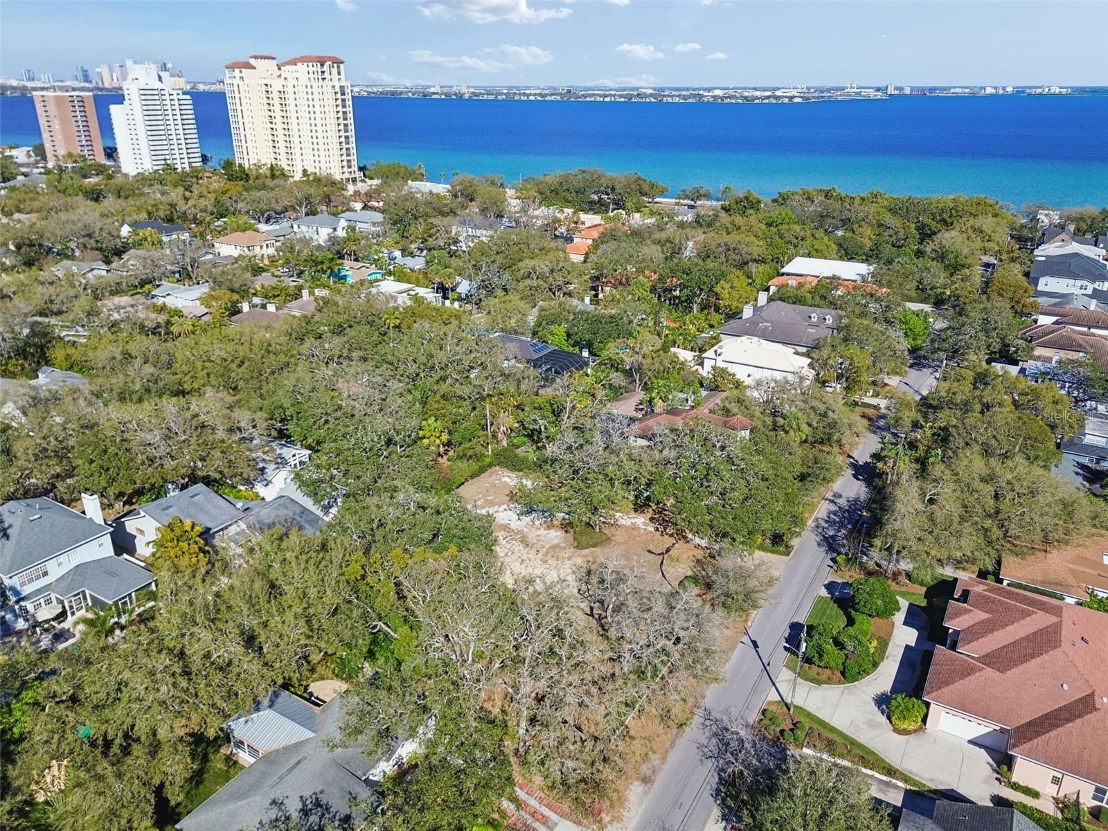 BAYSHORE CREST - Land