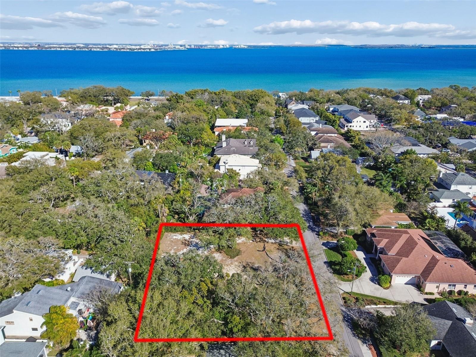 BAYSHORE CREST - Land