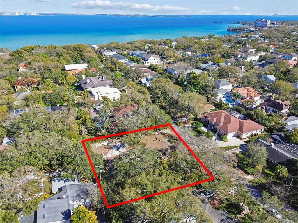 Photo of 3015 W Fair Oaks Avenue, Tampa, FL 33611 (MLS # TB8480518)