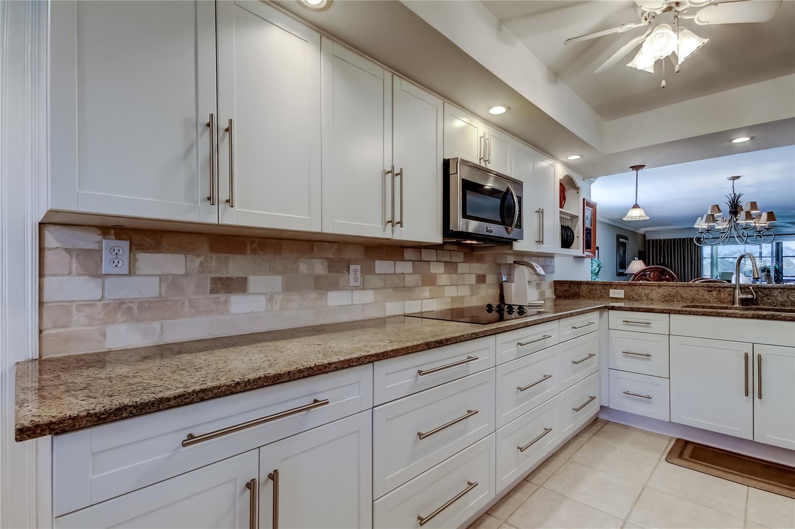 HARBOR GREENS AT YACHT CLUB ESTATES - Residential