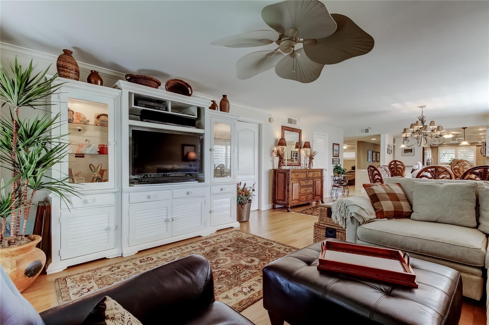 HARBOR GREENS AT YACHT CLUB ESTATES - Residential