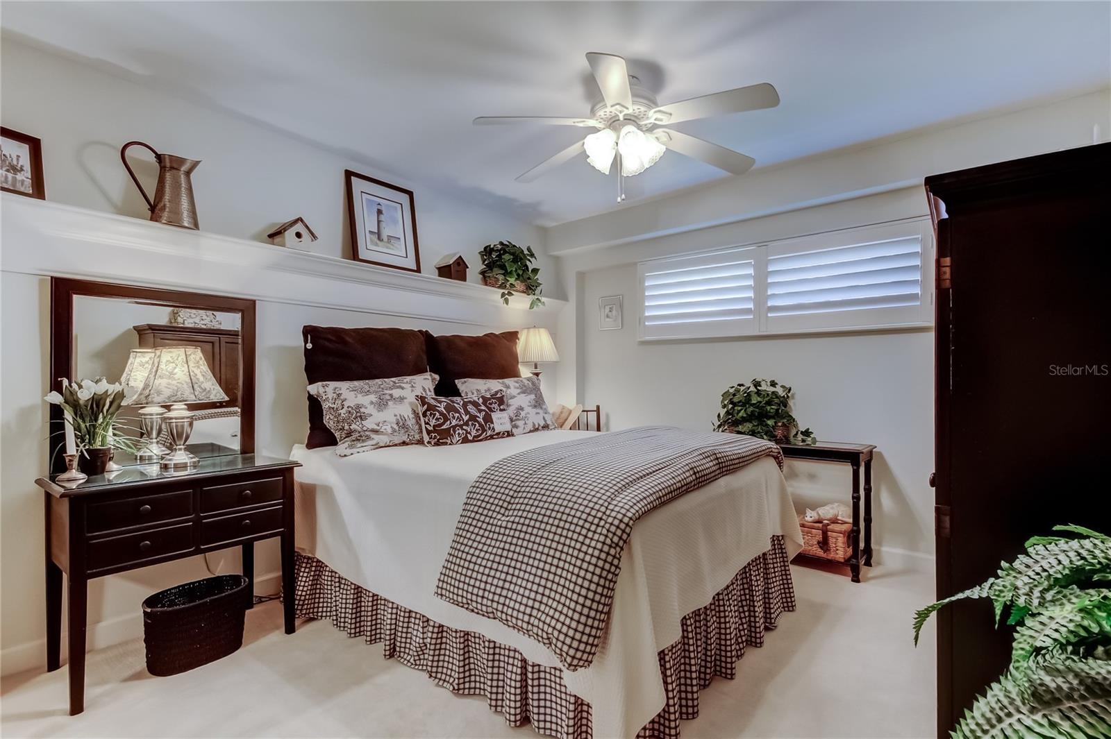 HARBOR GREENS AT YACHT CLUB ESTATES - Residential