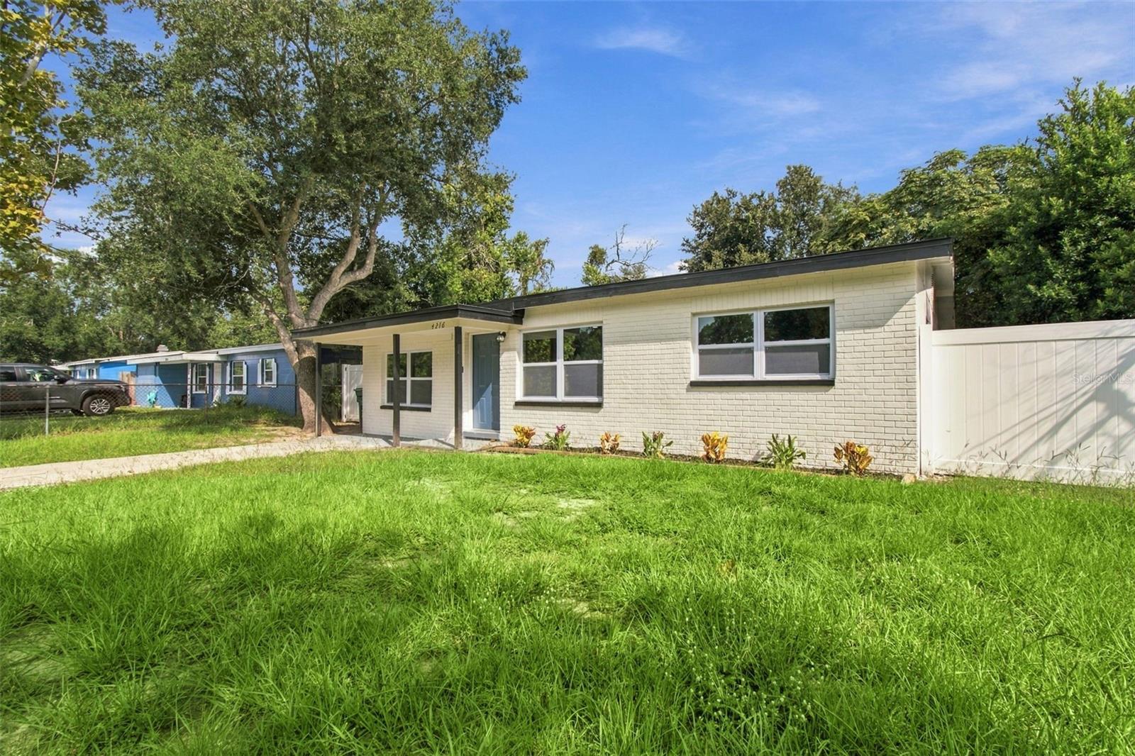 4216 N SANDALWOOD CIRCLE