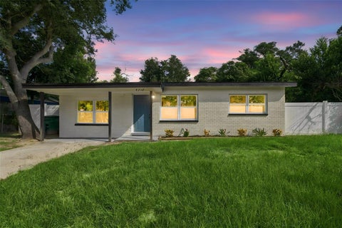 Photo of 4216 N Sandalwood Circle, Tampa, FL 33617 (MLS # TB8551019)
