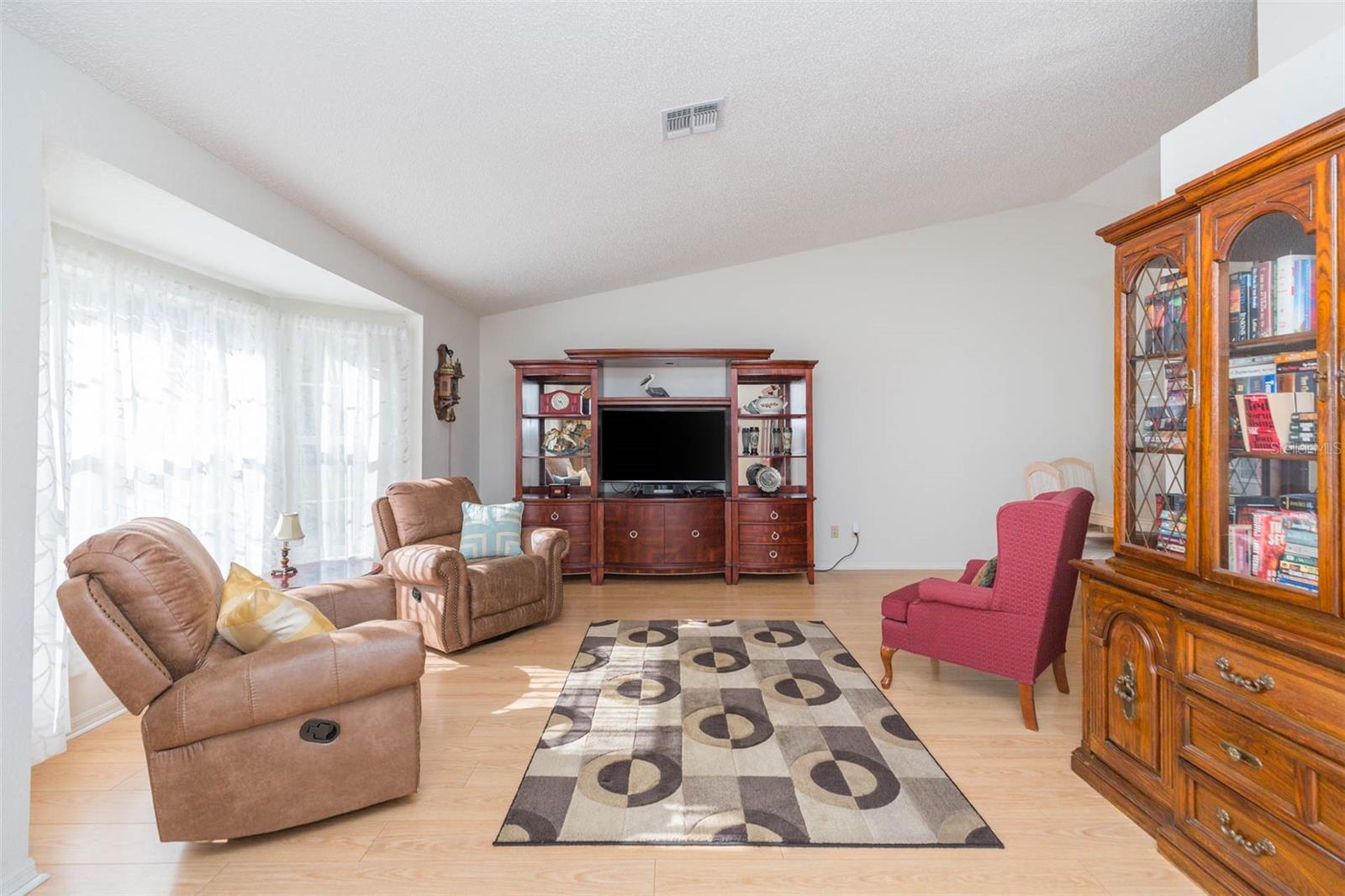 83 OAK VILLAGE BOULEVARD