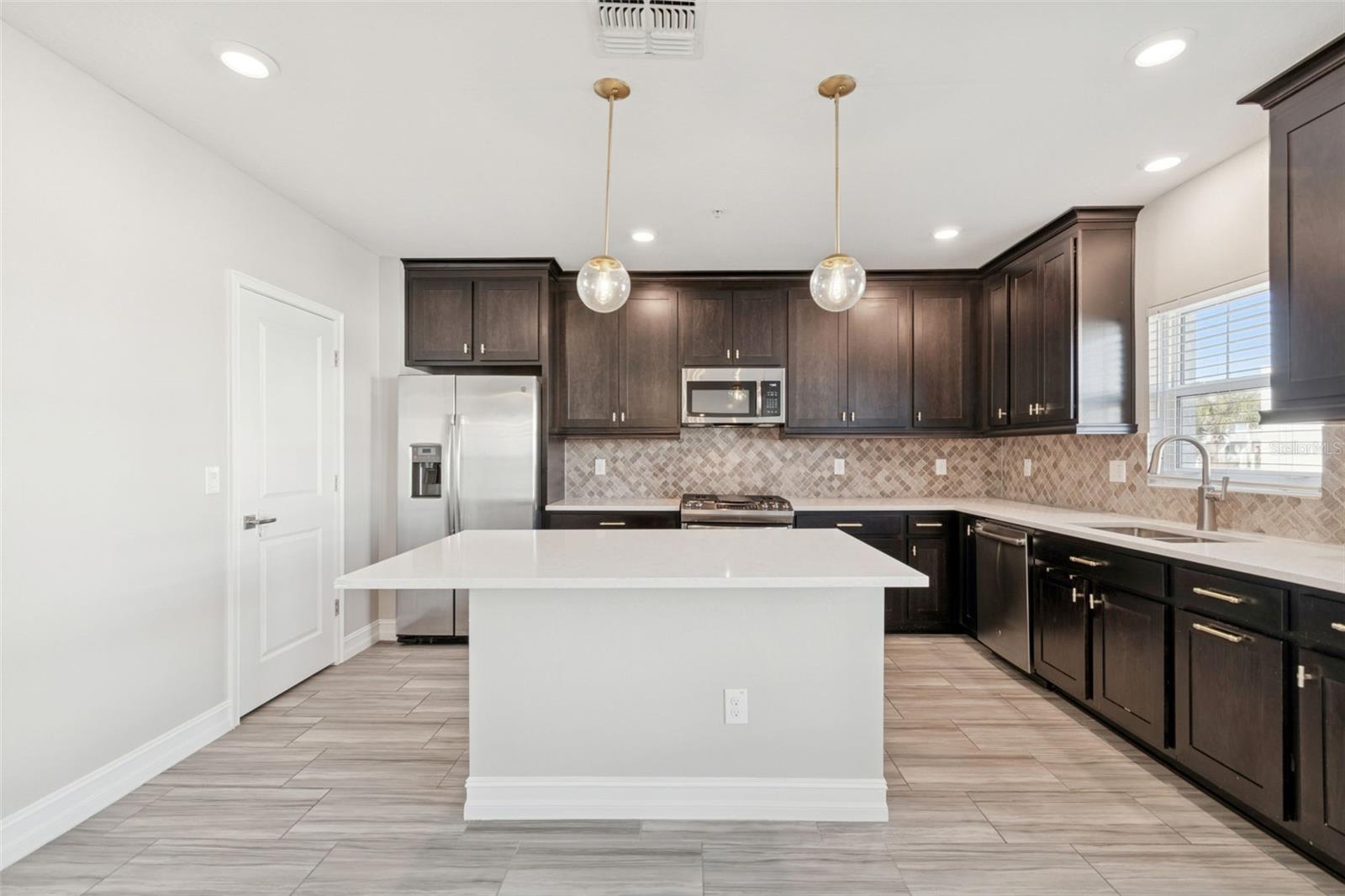 INLET PARK AT WESTSHORE MARINA - Residential