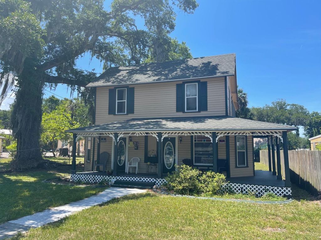 Photo of 152 Madison Avenue, Daytona Beach, FL 32114 (MLS # O6341589)