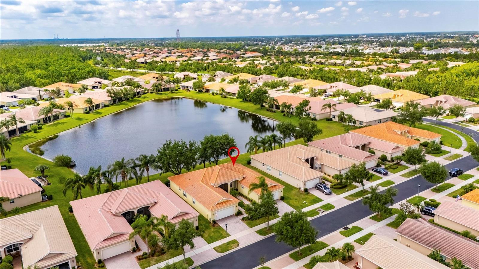 VALENCIA LAKES - Residential