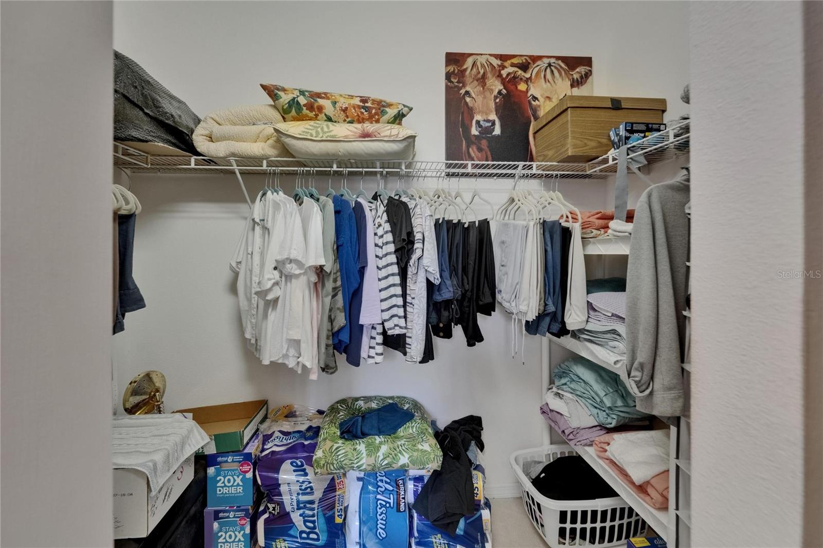 VALENCIA LAKES - Residential