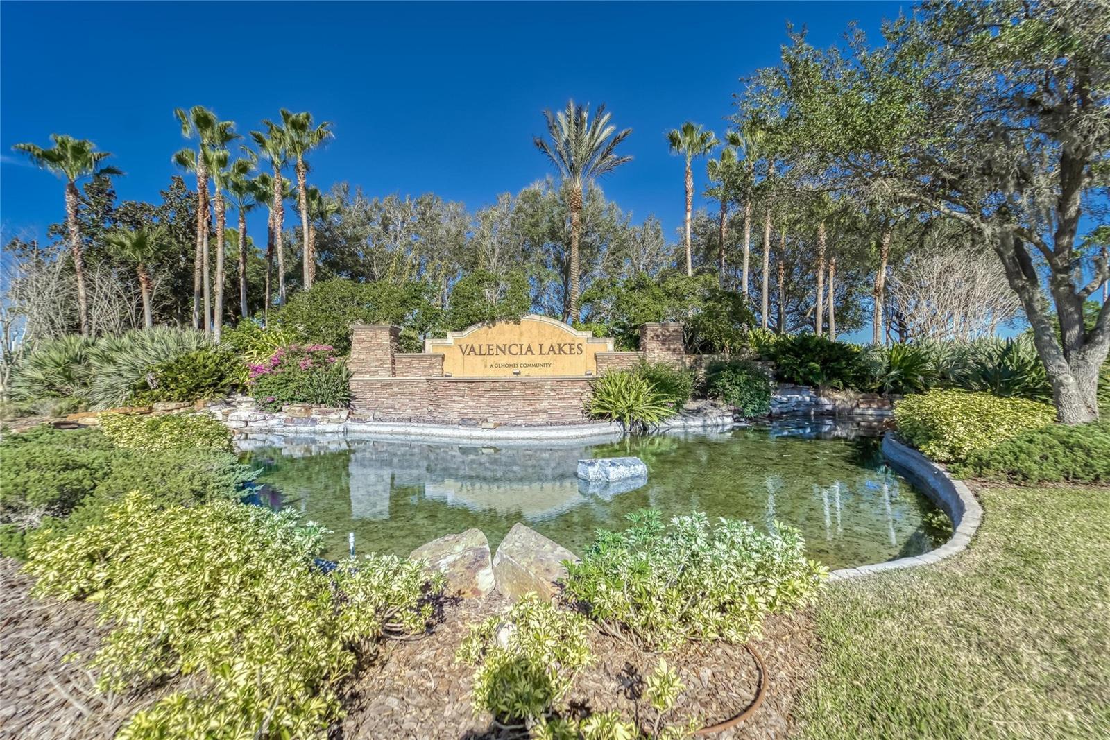VALENCIA LAKES - Residential