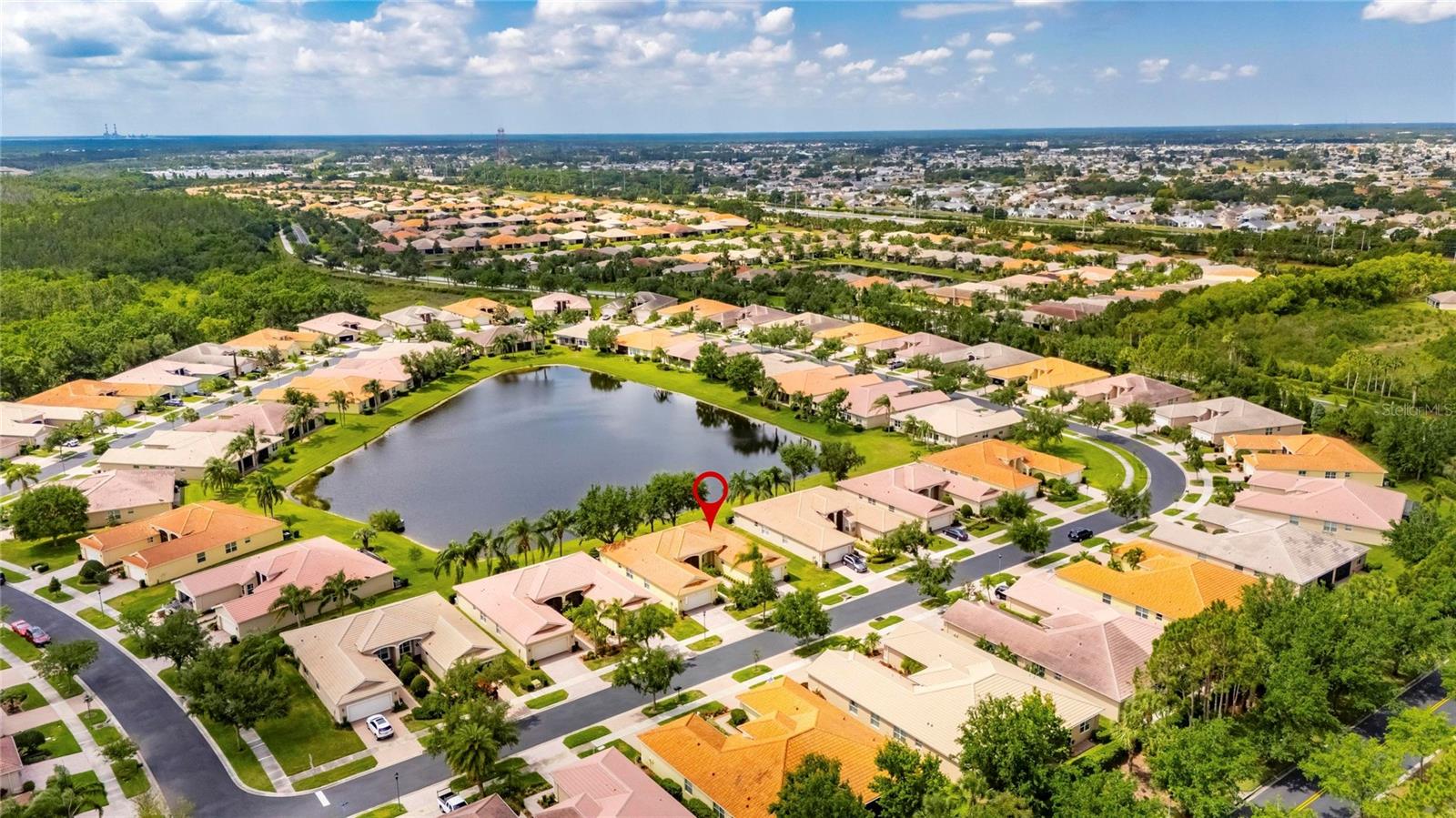 VALENCIA LAKES - Residential