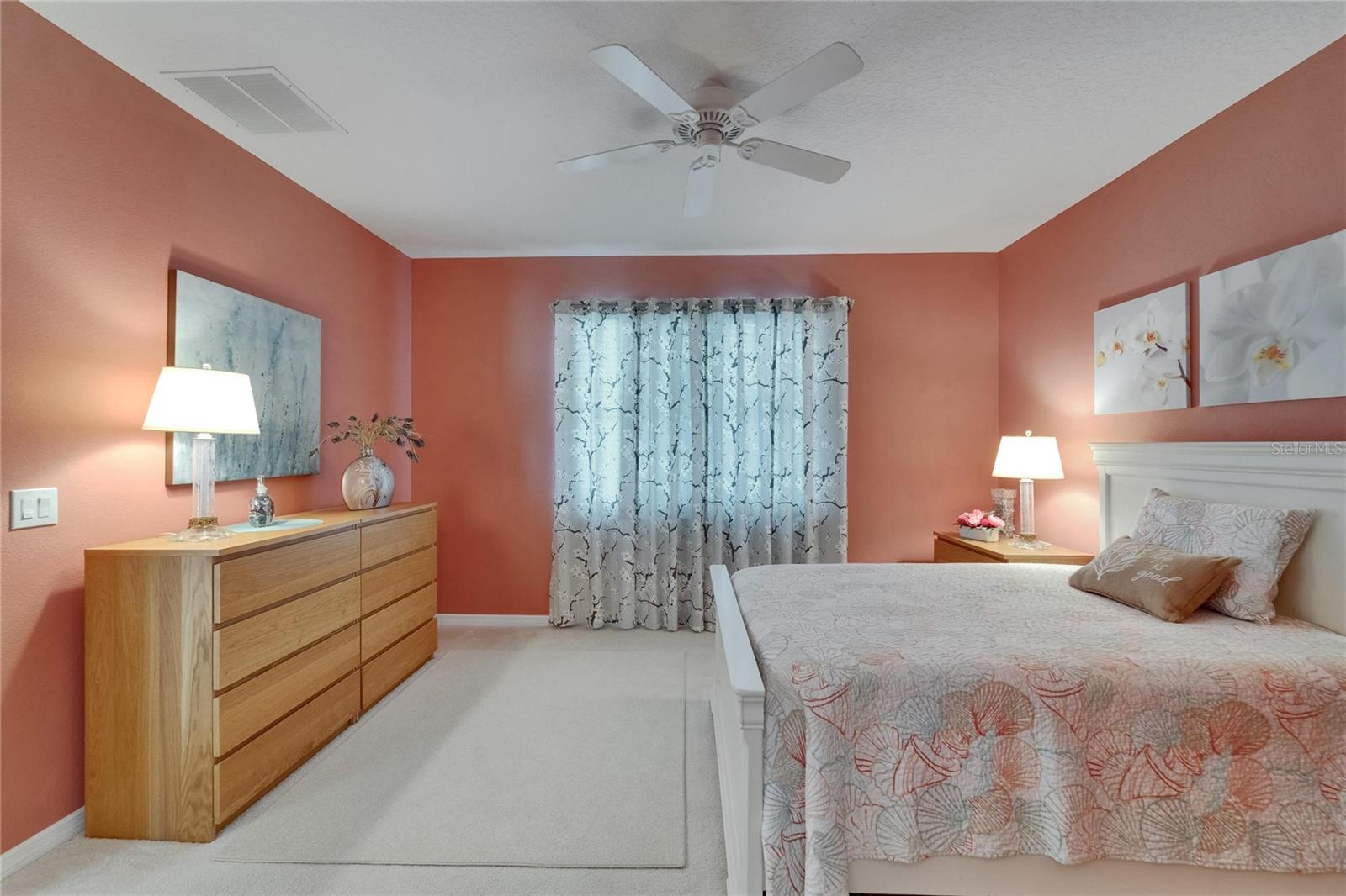 VALENCIA LAKES - Residential