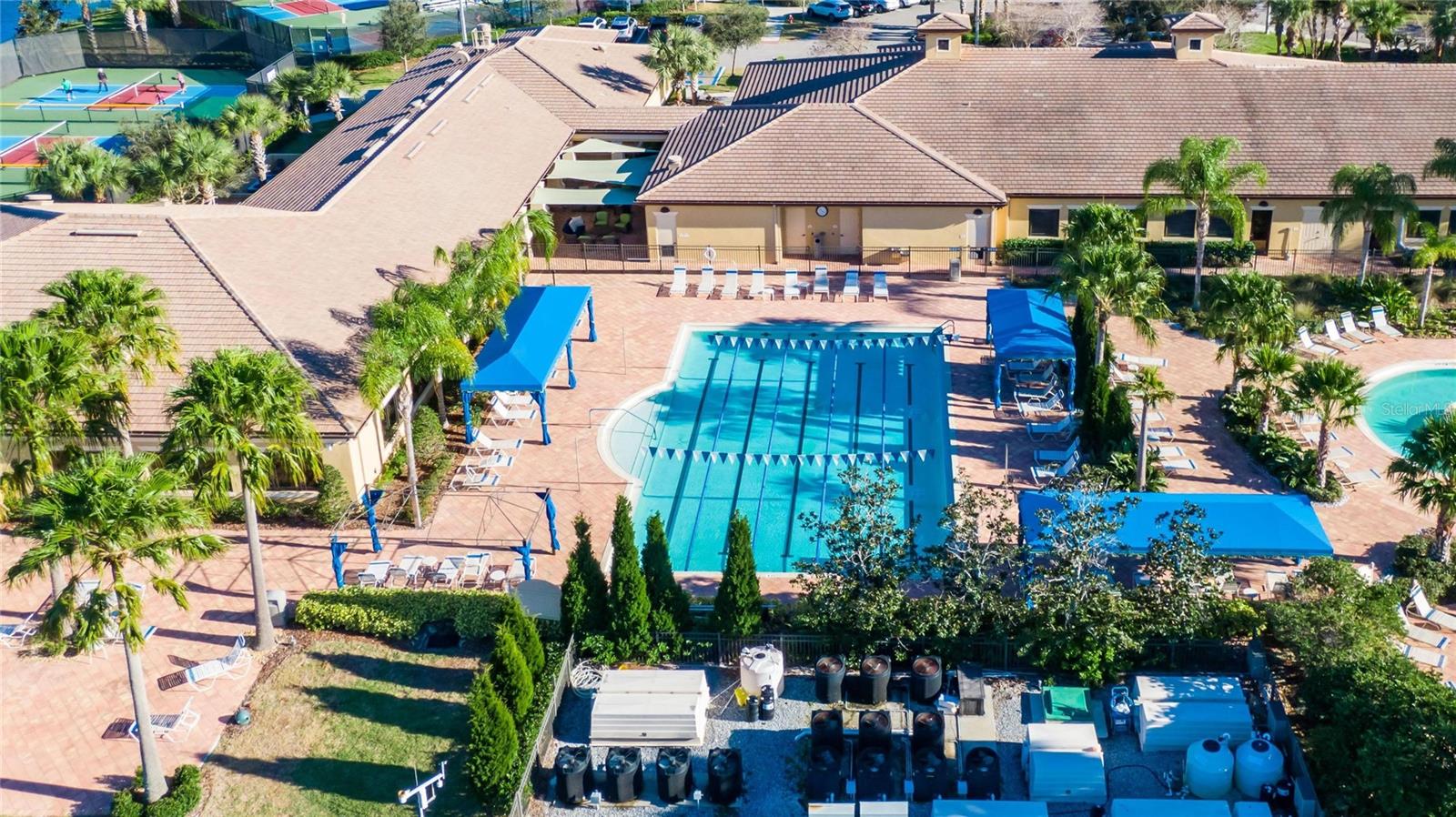 VALENCIA LAKES - Residential