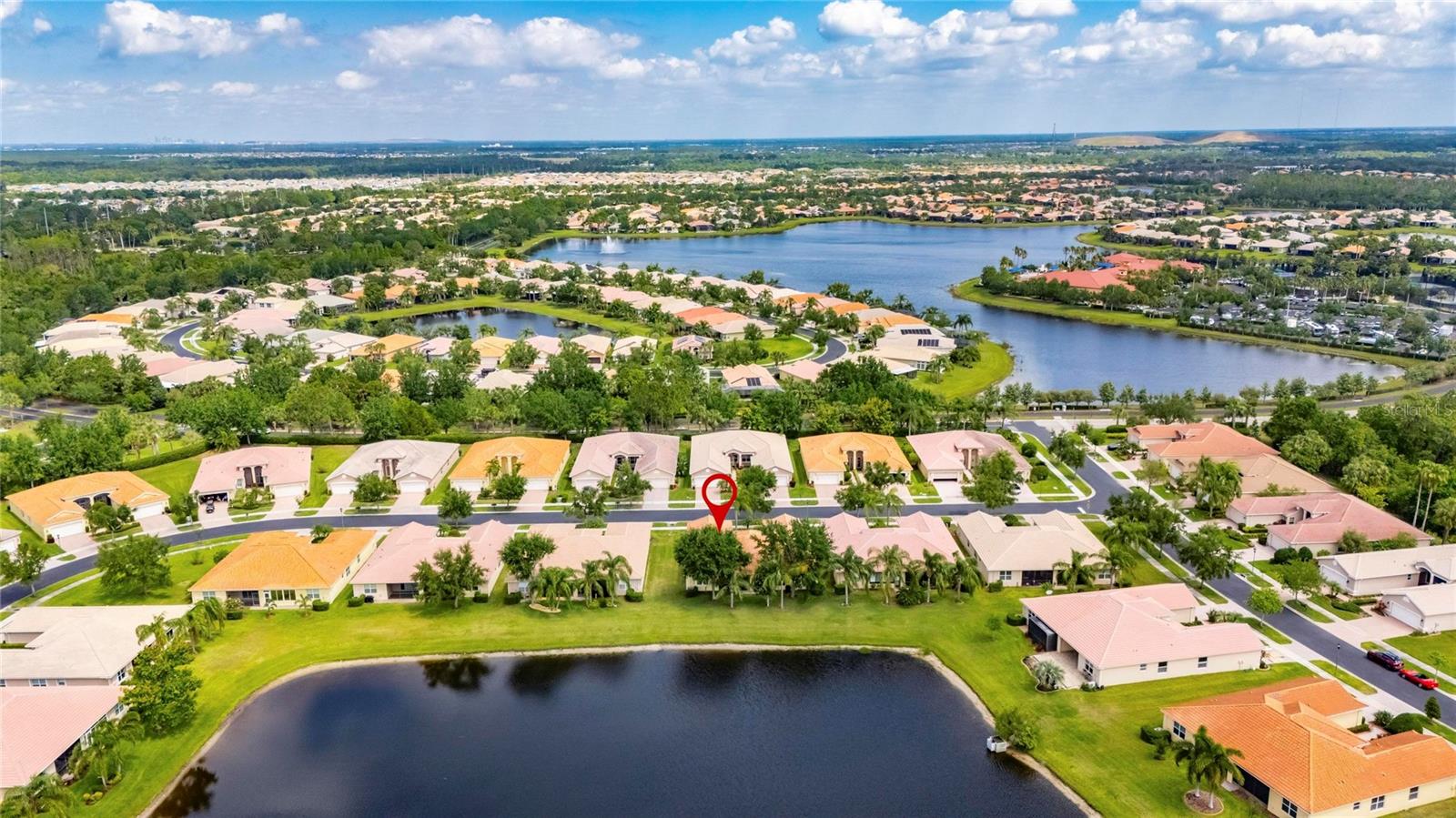 VALENCIA LAKES - Residential