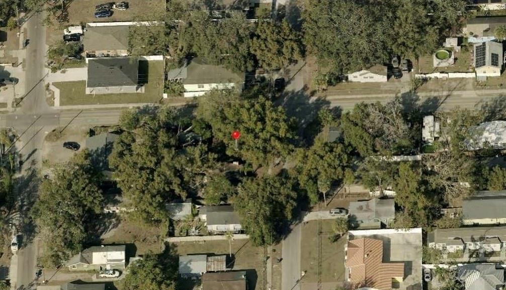 Come build your dream home on this beautiful corner lot! Located in a growing area with no HOA and no CDD fees, this property offers the freedom to create the home you’ve always wanted. Enjoy easy access with paved roads already in place. Don’t miss this great opportunity!