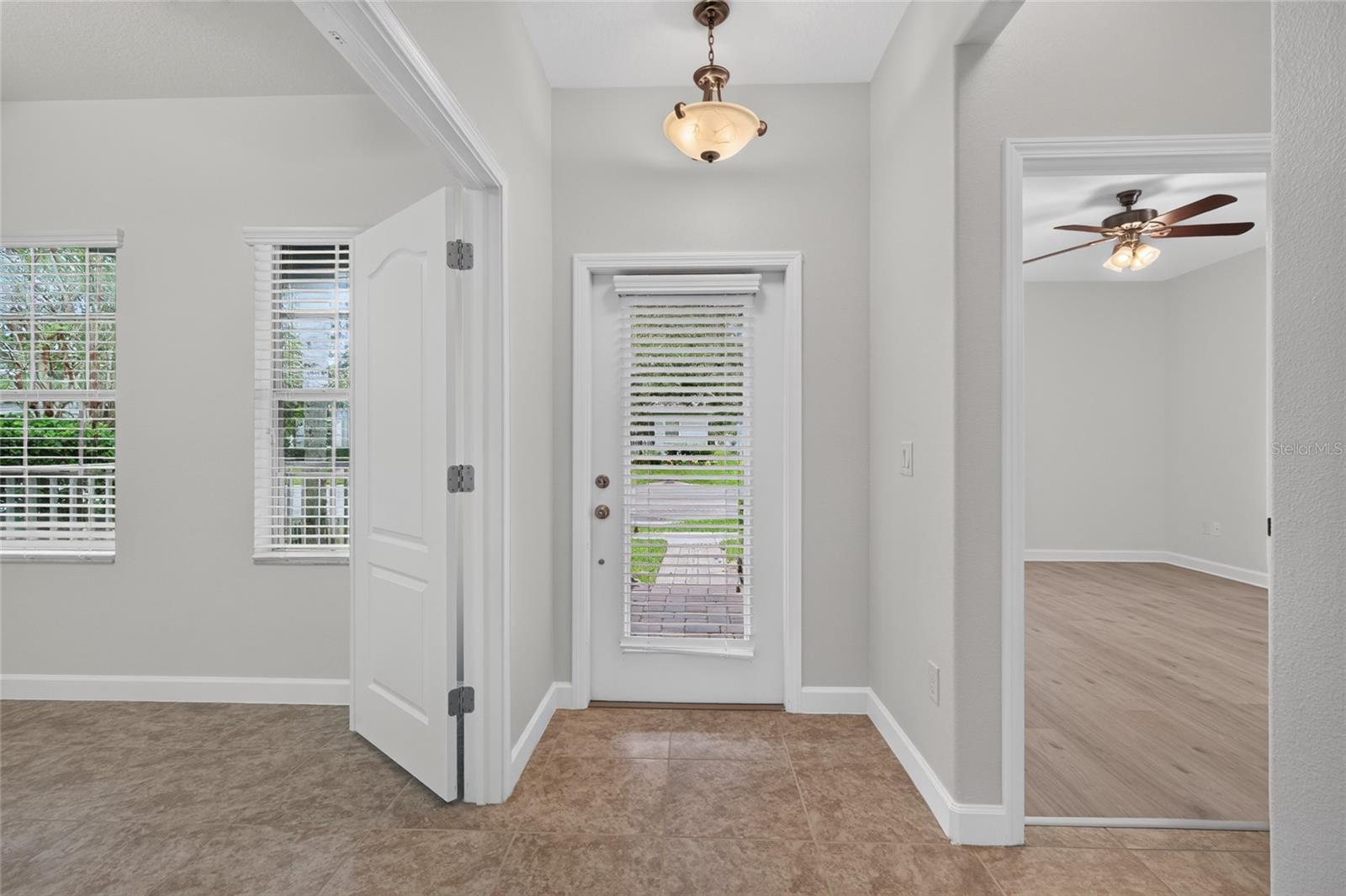 Casas a venda 4 - Jen Dantas 5522 NEW INDEPENDENCE PARKWAY