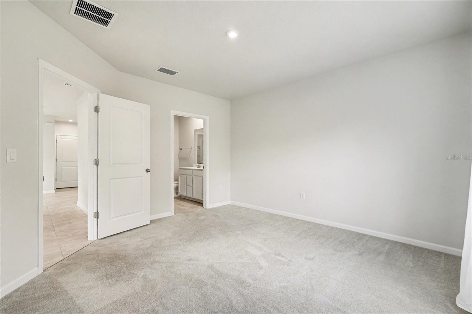 BEAR CRK TWNHMS - Residential