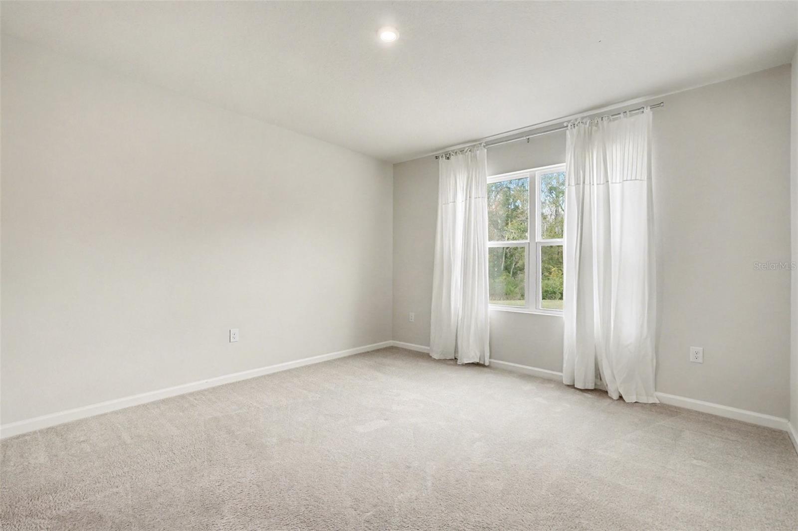 BEAR CRK TWNHMS - Residential