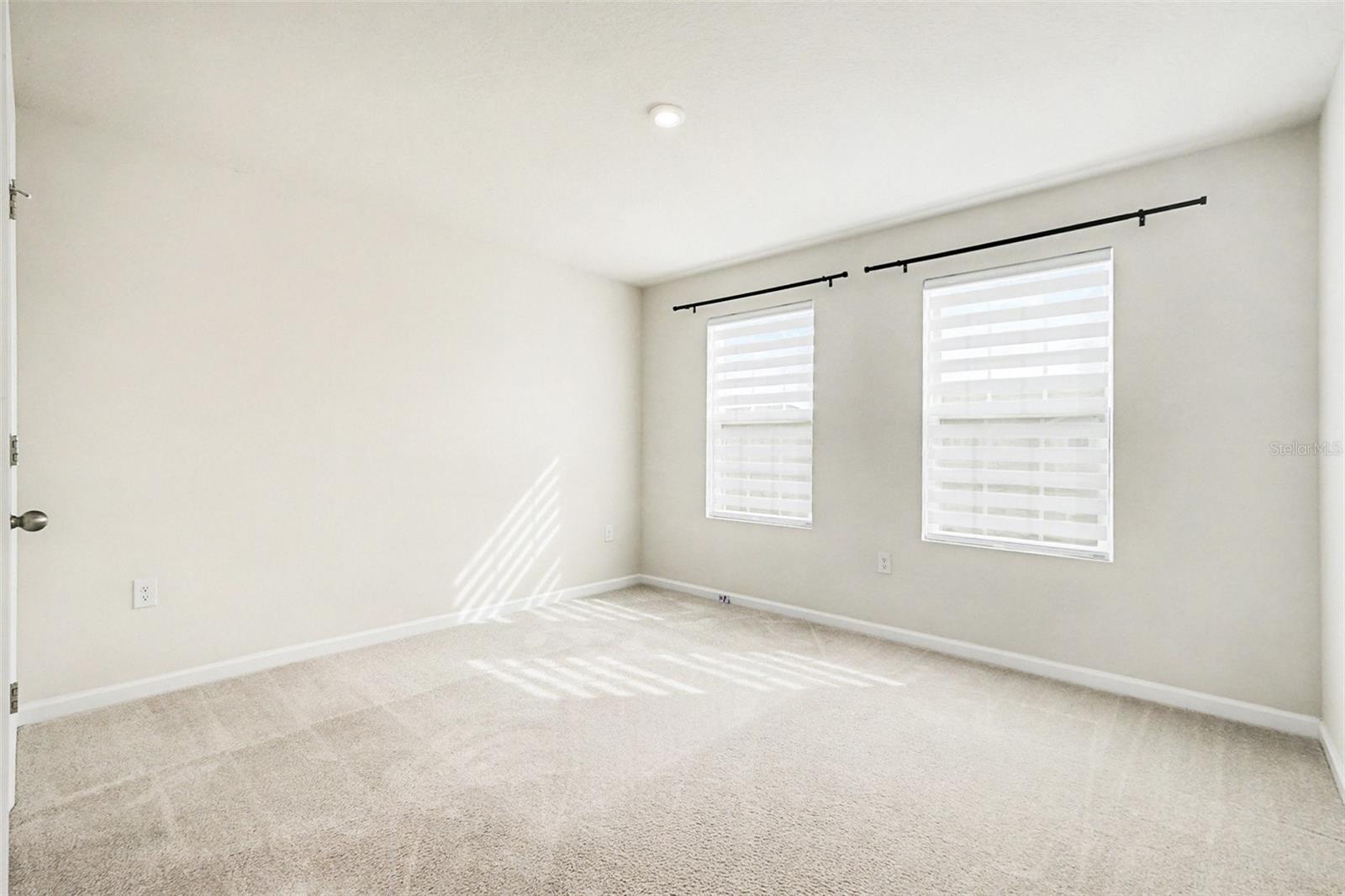 BEAR CRK TWNHMS - Residential